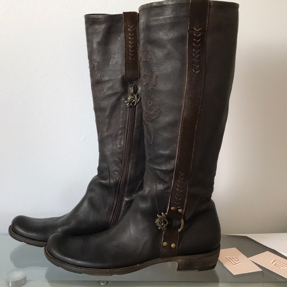 Siren by Mark Nason EROS